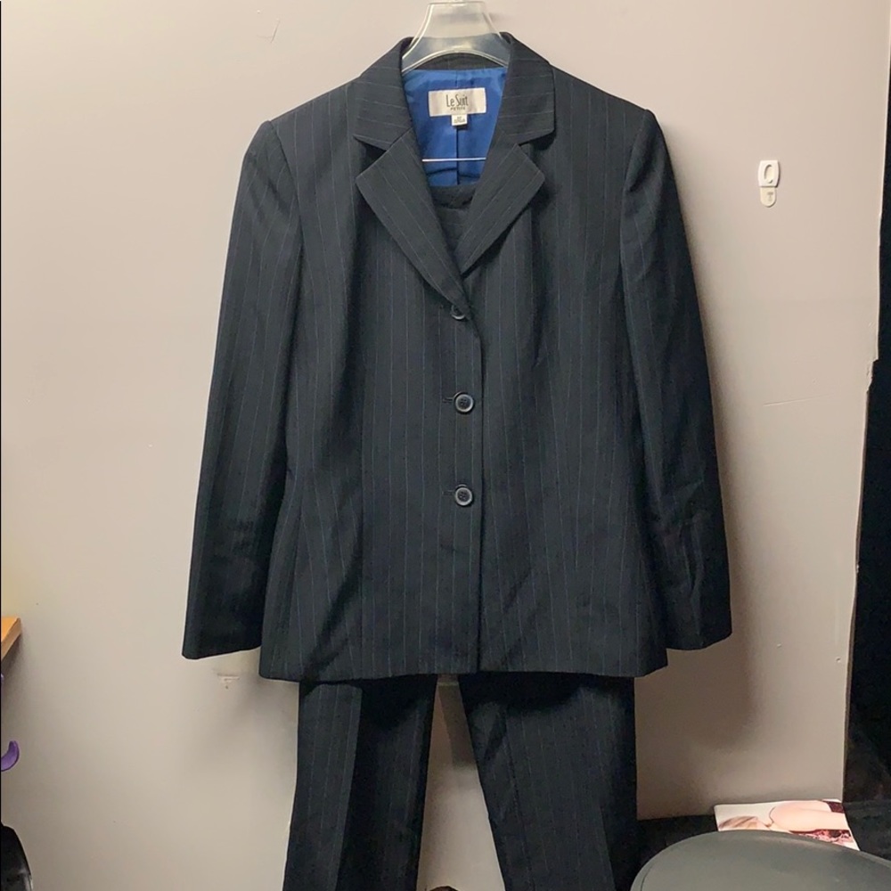 2pc suit by Le Petite size 8petite